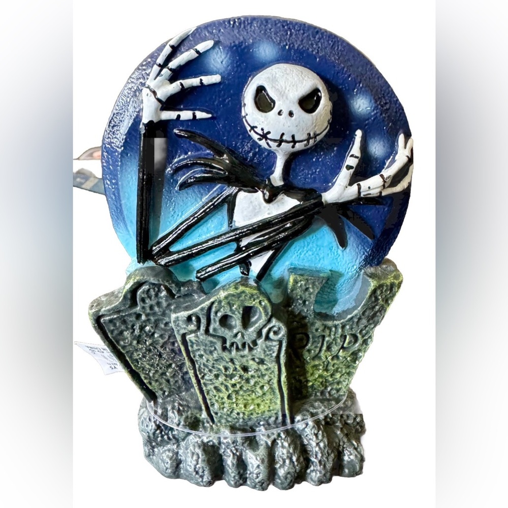 Disney Nightmare Before Christmas Jack Skellington Behind Coffin Aquarium Figure